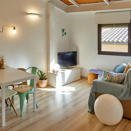 Rei Martí, Apartamento Girona