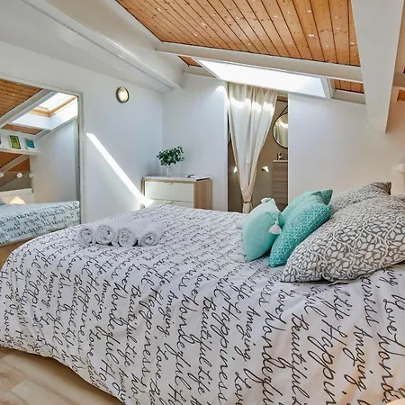 Duplex Rei Marti, 公寓