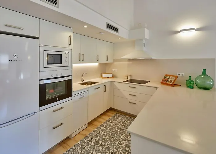 Duplex Rei Marti, * 赫罗纳