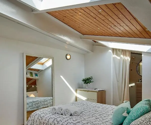 Duplex Rei Marti, Διαμέρισμα Χιρόνα